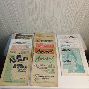 VTG Religious Christian Magazine/Pamphlet Lot Ephemera 70s Awake The Watchtower.